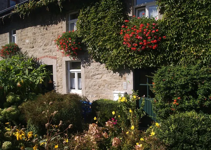 乌拉与威利乡村公寓