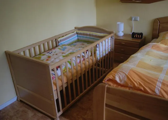 乌拉与威利乡村公寓 *